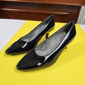 Aerosoles Women’s Size 6.5 Classic Black Patent Leather Heels Pumps Dress Shoes